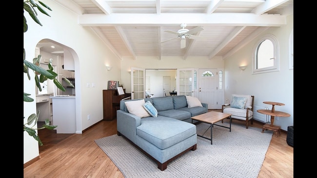 Building Photo - Beautiful single family home in Upper Holl...