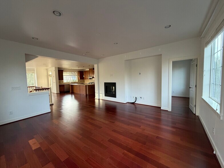 Building Photo - 12709 176th Pl NE