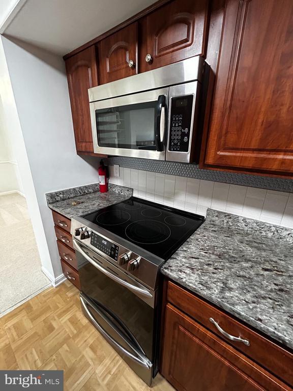 Building Photo - 6910 Sandra Marie Cir