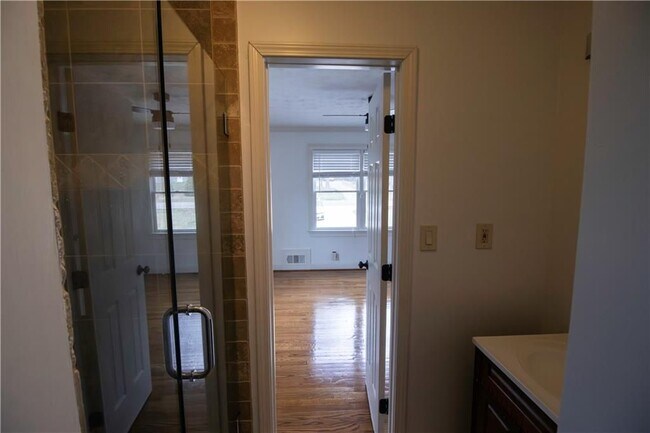 Building Photo - 1292 Monfort Rd
