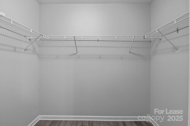 Building Photo - 10660 Holly Ridge Blvd
