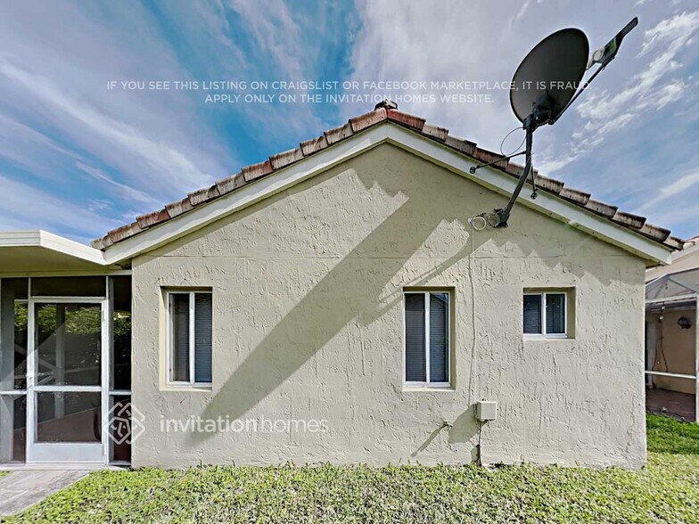 Building Photo - 1532 Salerno Cir
