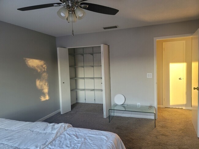 Building Photo - 30 Thayer Pond Dr