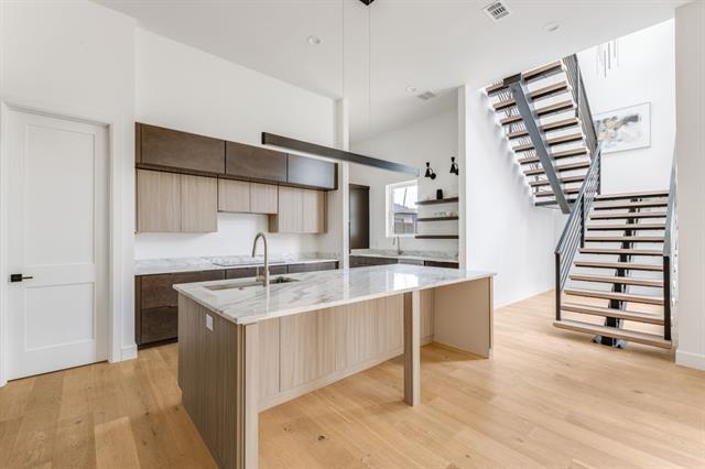 Building Photo - 3812 Beechwood Ln