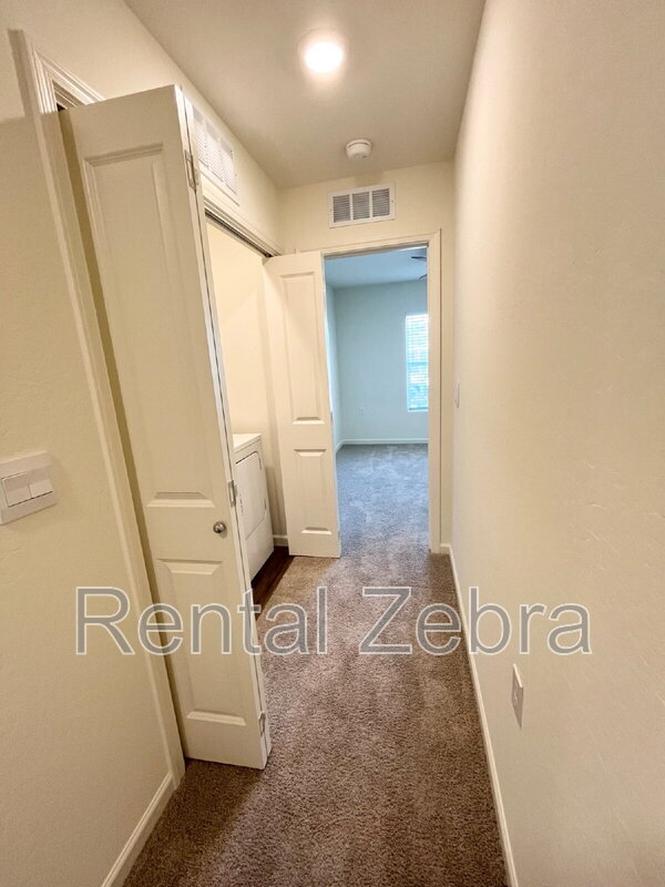 Building Photo - 4064 Cinnabar Ct