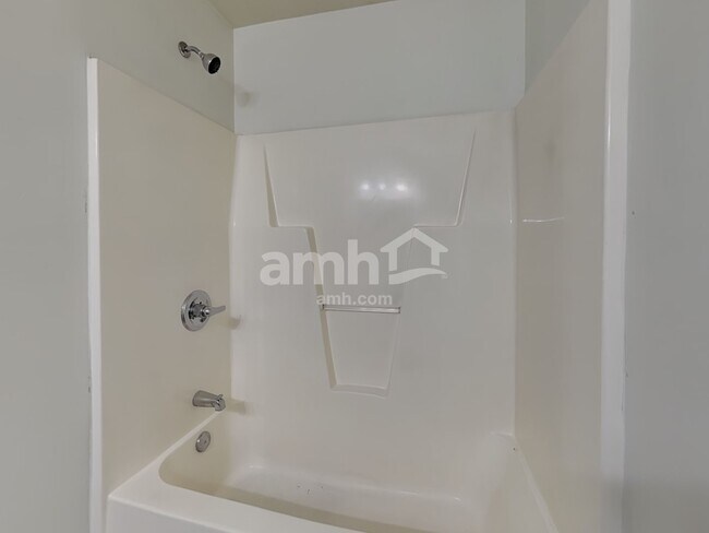 Building Photo - 801 Winterside Ln