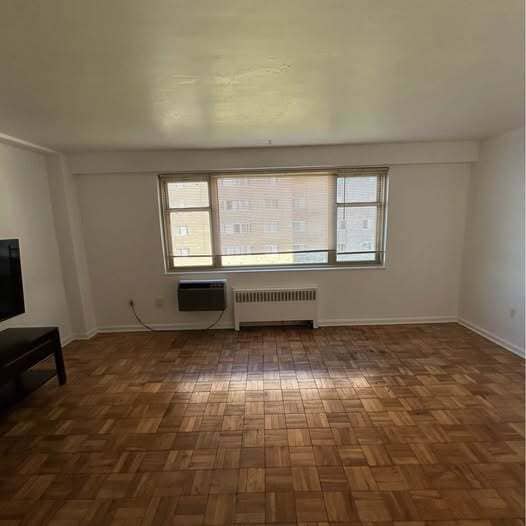 Building Photo - 11820 Edgewater Dr