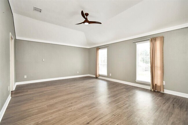 Building Photo - 1430 Acorn Ct