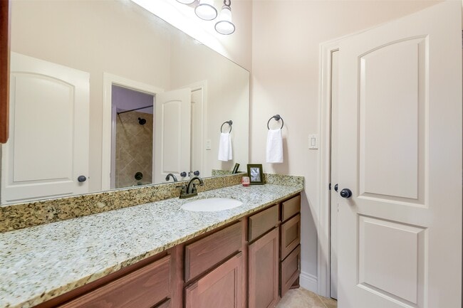 Building Photo - 27906 Colonial Point Dr