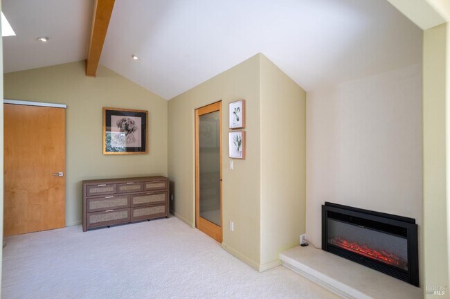 Building Photo - 452 Chestnut Ave