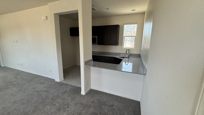 Building Photo - One Story 6-bedroom Home with Attached Casita