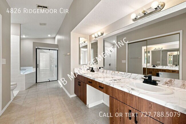 Building Photo - 4826 Ridgemoor Cir
