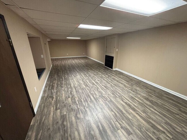 Building Photo - 1148 Blackwell Dr