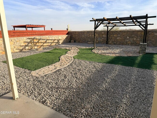 Building Photo - 14202 Peyton Edwards Ave