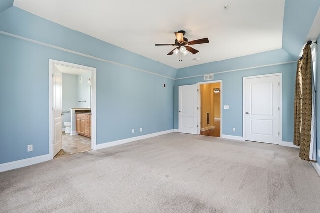 Building Photo - 9202 Charleston Dr