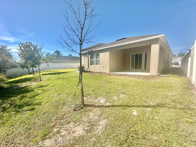 Building Photo - Deltona - 3 Bedroom, 2 Bathroom - $1,895.00