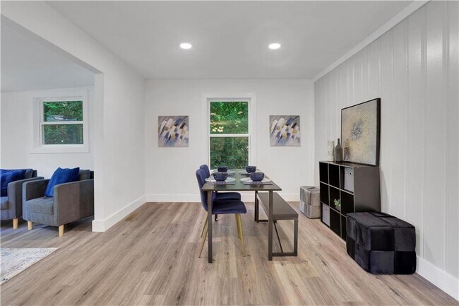 Building Photo - 2466 Old Hapeville Rd SW