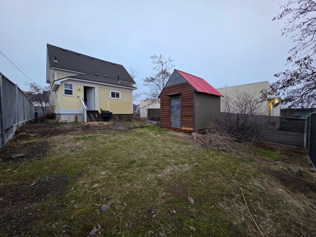 Building Photo - Wonderful Home in Spokane