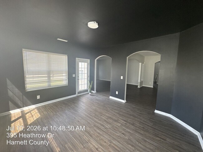 Building Photo - 394 Heathrow Drive