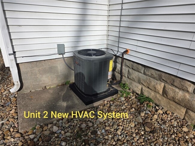 Building Photo - 3658 W 58th St