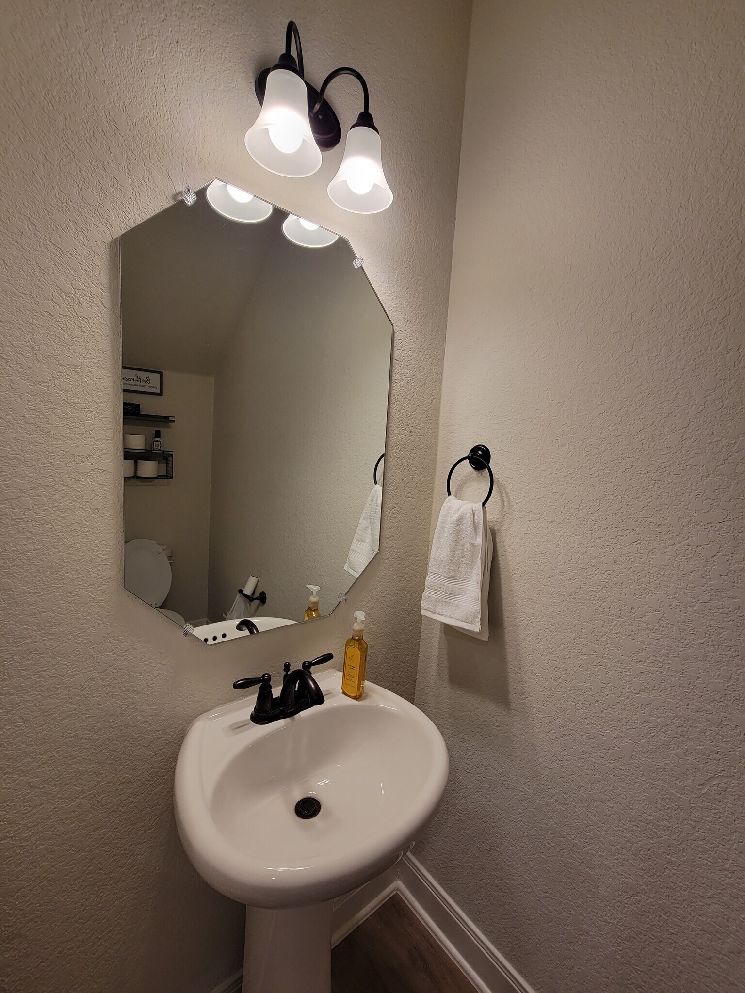 Building Photo - 13810 Enzo Gate