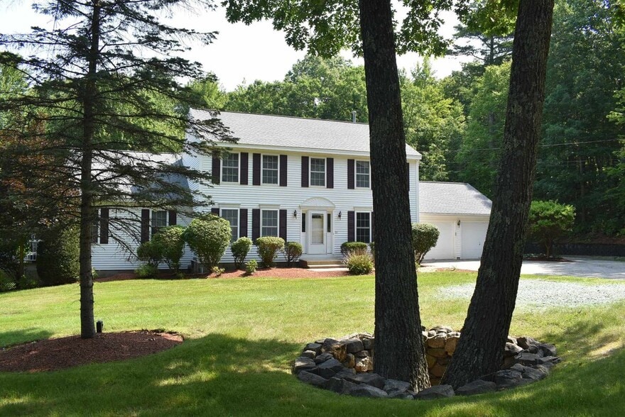 Building Photo - 51 Westview Rd