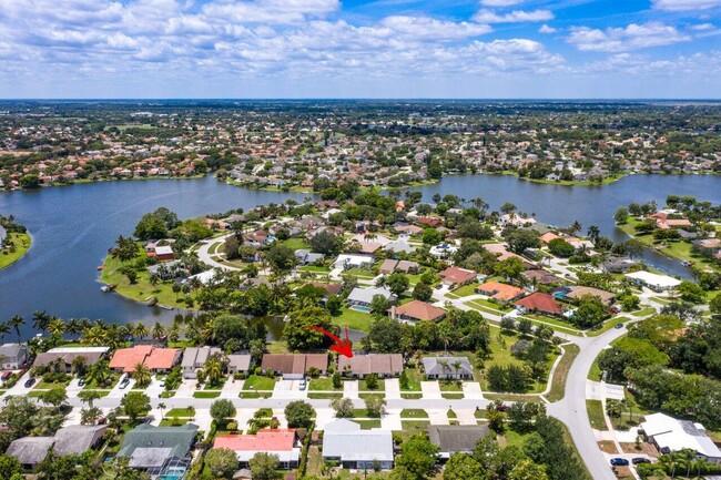 Building Photo - 1367 Riverside Cir