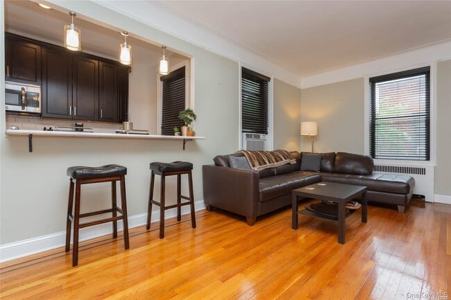 Building Photo - 167-10 Crocheron Ave