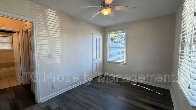 Building Photo - 1162 W 13th St