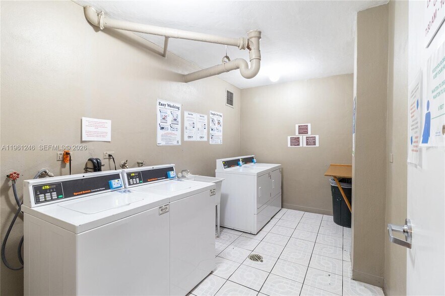 Building Photo - 7441 Wayne Ave