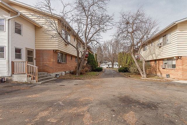 Building Photo - 1715 Camus Ln