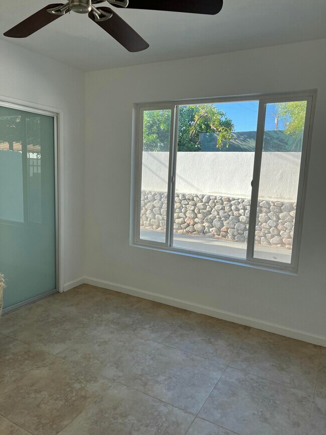 Building Photo - 573 S Calle Palo Fierro