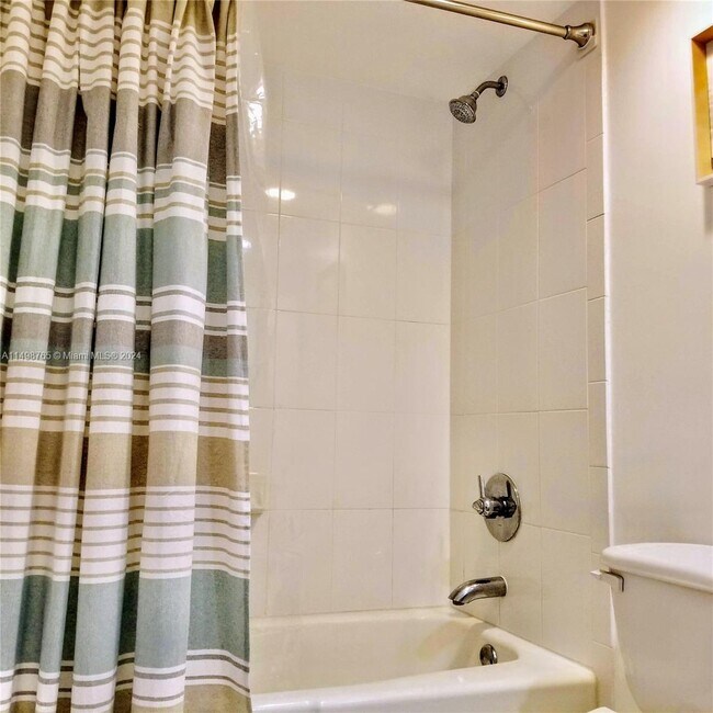 Building Photo - 3000 S Ocean Dr