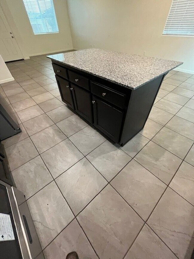 Building Photo - Coming Soon!