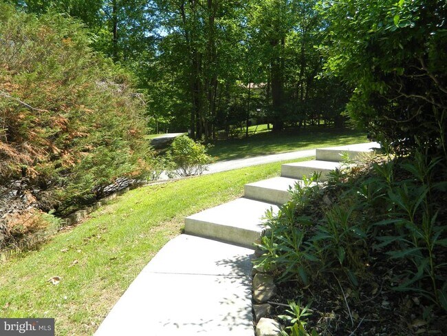 Building Photo - 7656 Kindler Rd