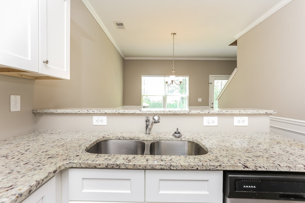 Building Photo - 634 Fieldcrest Dr