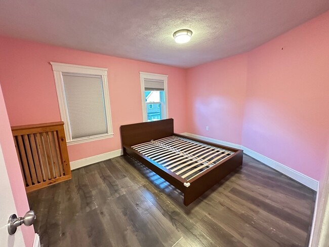 Building Photo - 36 Wolcott St