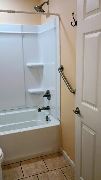 Building Photo - 1500 Lamont St