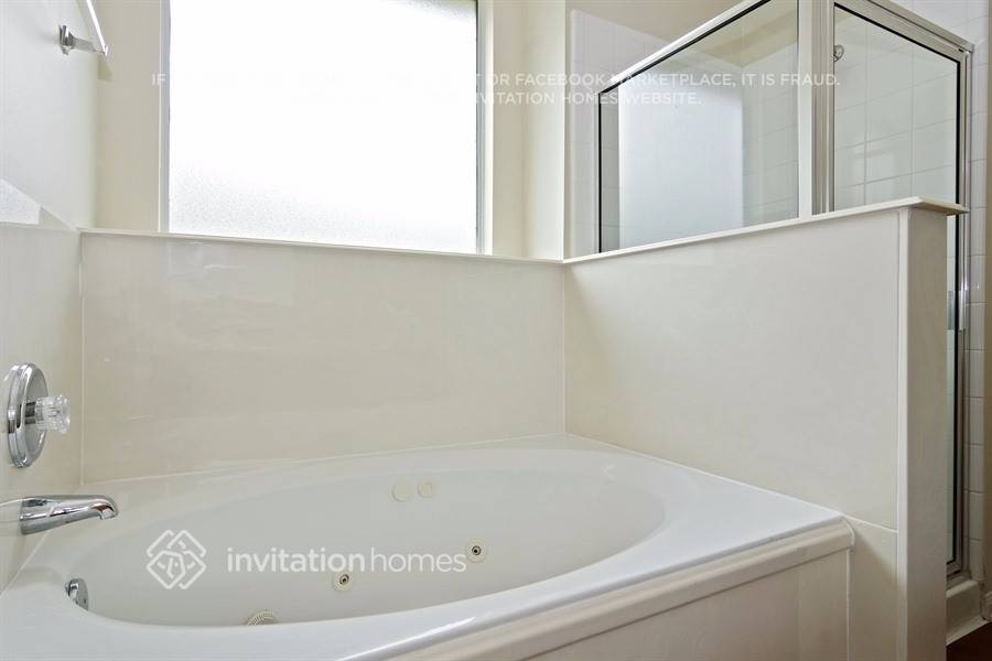 Building Photo - 3807 Liberty Square Trail