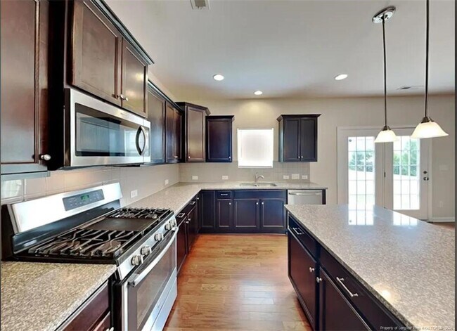 Building Photo - 184 Glastonbury Dr