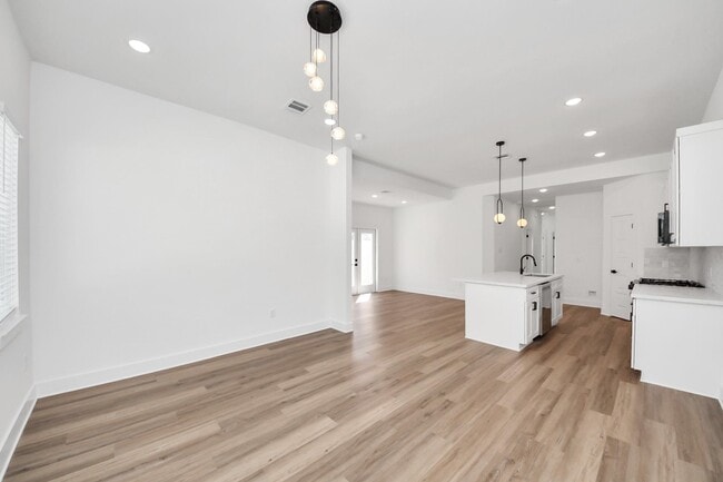 Building Photo - 8106 Locksley Rd