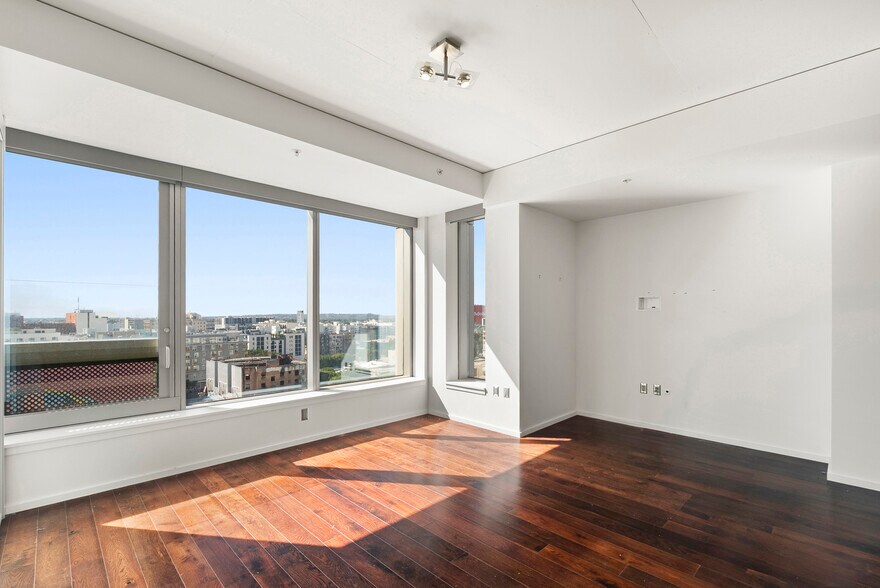 Building Photo - 1155 S Grand Ave