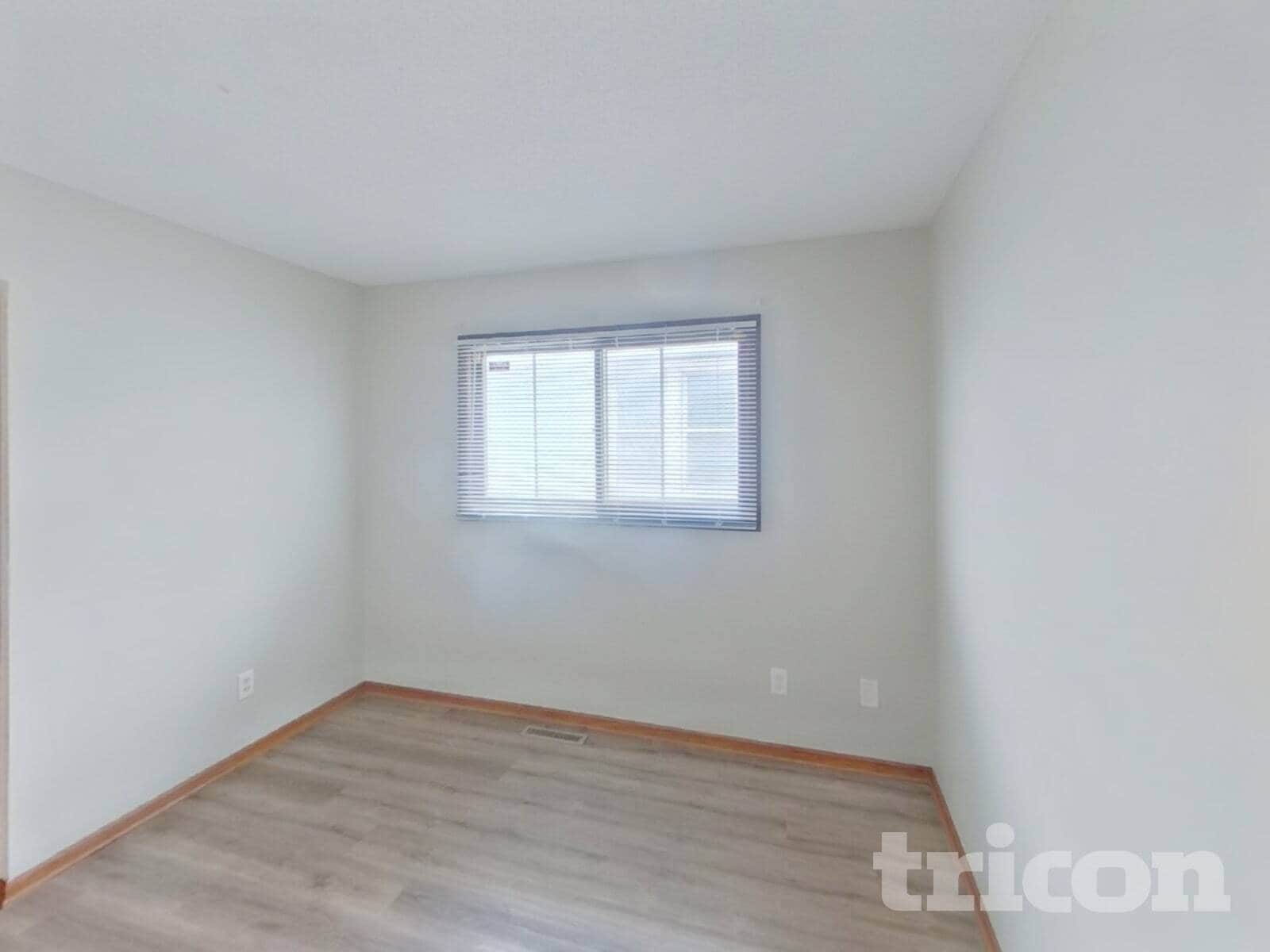 Building Photo - 1000 Concordia Ave