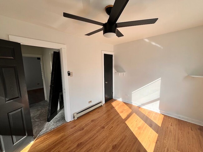 Building Photo - 613 Lehigh Ave