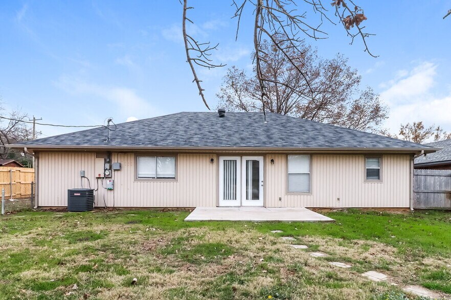 Building Photo - 6401 Springfield Dr