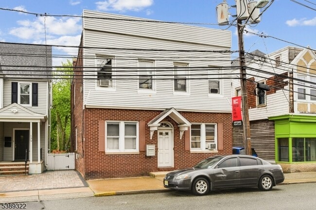 Primary Photo - 137 Valley Rd