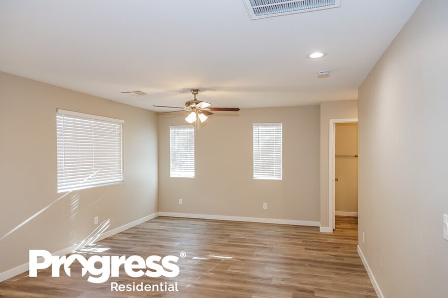 Building Photo - 7875 Windhamridge Dr