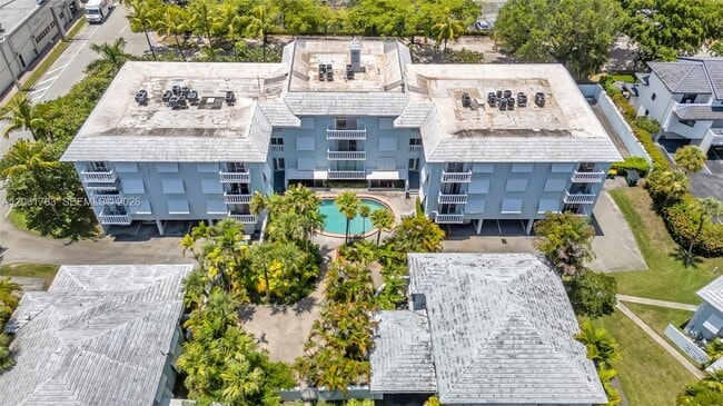 Building Photo - 1150 Madruga Ave