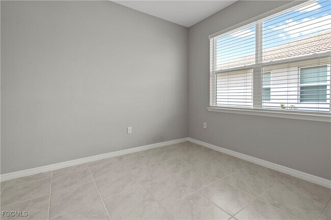 Building Photo - 4165 Bloomfield St