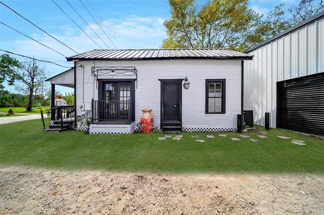 Building Photo - 106 Spring School Rd